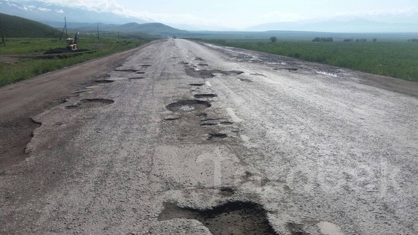 На автодороге Бишкек&ndash;Ош начато фрезерование асфальтобетонного покрытия на участках от Төө-Ашуу до Ала-Беля &mdash; Tazabek