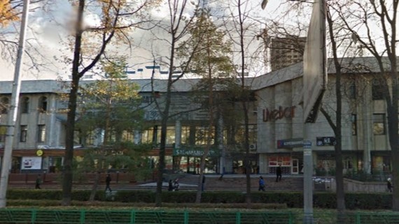 Госэкотехинспекция подала в суд на бизнес-центр &laquo;Ай-Пери&raquo;, но представители ведомства не явились на заседание &mdash; Tazabek