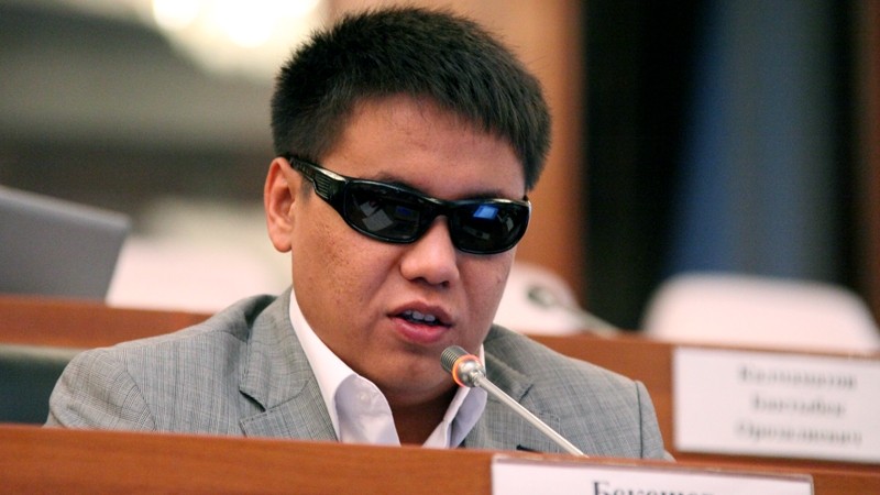 Депутат главе ГТС А.Сулайманову: Сотрудники Таможни сами хорошо знают Таможенный кодекс ЕАЭС? &mdash; Tazabek