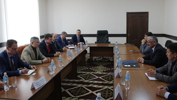 Госкомпромэнерго предложил Финляндии реализовать проект по строительству в Кыргызстане современного кернохранилища &mdash; Tazabek