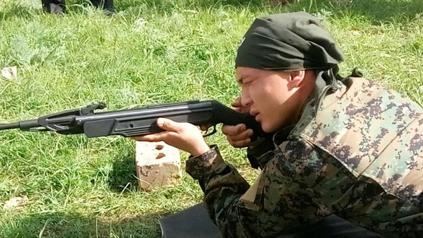 В Бишкеке проходят военно-спортивные игры среди школьников «Эр жигит – 2018» (фото)