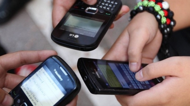 За I квартал доходы, полученные от предоставления услуг связи, составили 5,3 млрд сомов, снизившись на 6% &mdash; Tazabek