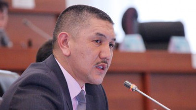 В последнее время мы замучили министра финансов А.Касымалиева, - депутат &mdash; Tazabek