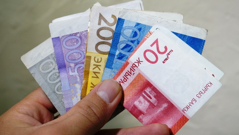 Правительство прогнозирует рост размера пенсии к 2021 году до 6,3 тыс. сомов &mdash; Tazabek