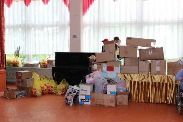 &laquo;Росинбанк&raquo; и РЦ &laquo;Оберег&raquo; устроили праздник в доме престарелых &mdash; Tazabek