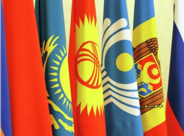 Состав делегации Кыргызстана и России для участия на очередном заседании Совета глав правительств СНГ в Бишкеке &mdash; Tazabek