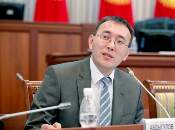 Ни правительство, ни ЖК не поддержали инициативу Нацбанка по закрытию обменных бюро, - глава НБКР Т.Абдыгулов &mdash; Tazabek