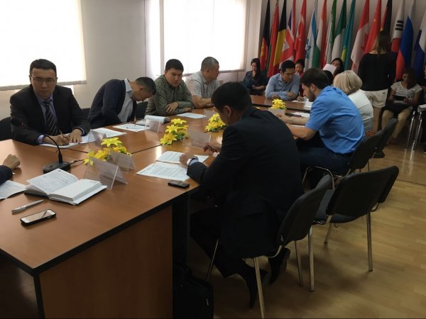 В 2016 году объем импорта из стран Евросоюза резко упал, - замминистра экономики Э.Абакиров &mdash; Tazabek