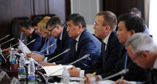 В правительстве обсудили вопрос реализации меморандума КР и МВФ по экономической и финансовой политике на 2015&ndash;2017 годы &mdash; Tazabek