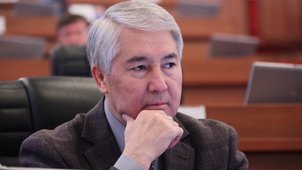 Депутат М.Абдылдаев нашел в словах нового министра дорог Ж.Калилова ошибку &mdash; Tazabek