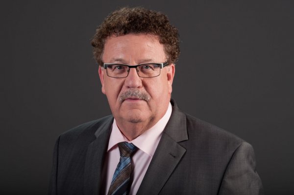 Группа немецких инвесторов, специализирующихся в сфере солнечной энергии, хотят инвестировать 58 млн евро в КР, - член Бундестага Ханс-Йоахим Фухтель &mdash; Tazabek