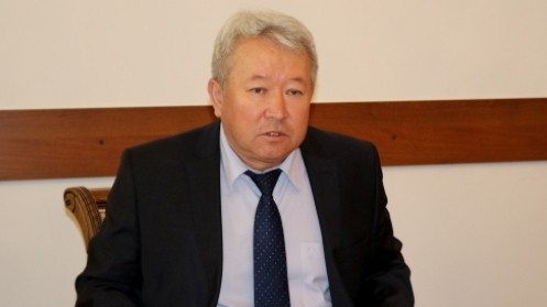 Канат Садыков призвал коллектив КНУ не тратить время на сплетни и сказки, а четко выполнять служебные обязанности
