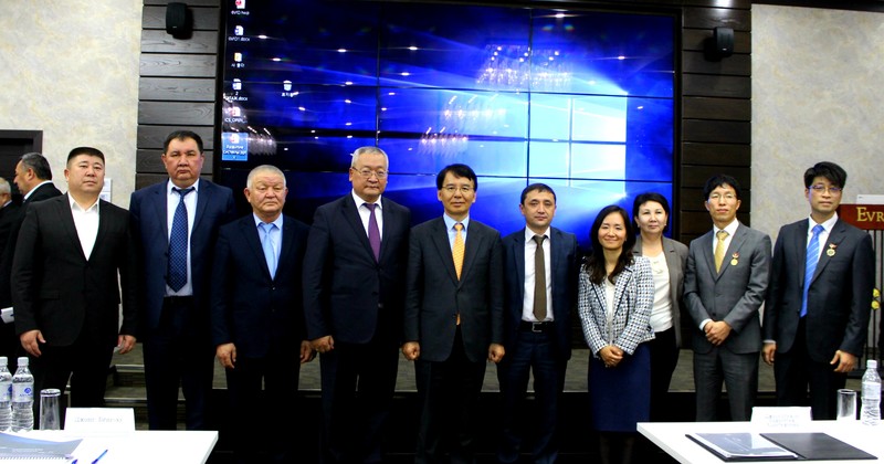 Посол Кореи в Кыргызстане Д.Ху: С внедрением Кадастровой геоинформационной системы конфликты по земле и праву собственности будут исключены &mdash; Tazabek