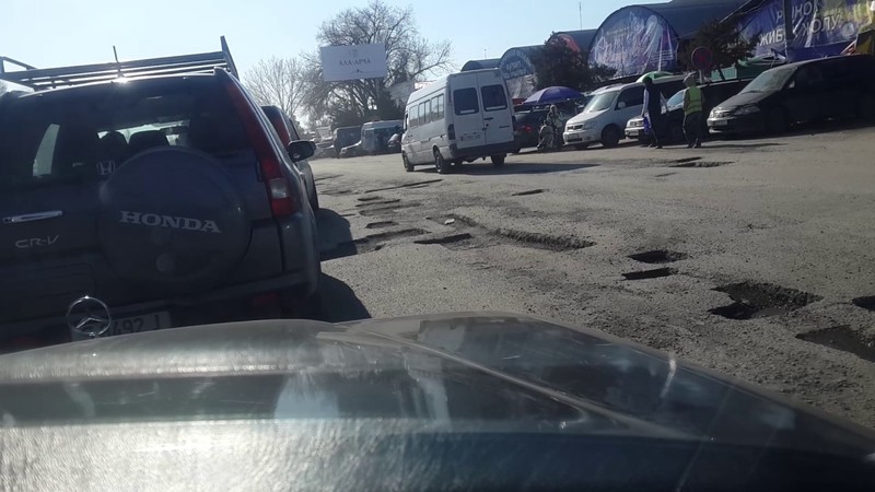 Депутат попросила Минтранс не вводить депутатов в заблуждение, говоря о ремонте дорог в Сокулукском районе &mdash; Tazabek