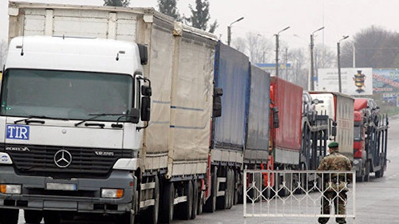 Казахские  контрольные органы необоснованно просят кыргызских перевозчиков  предъявлять сертификат на авторефрижераторы для овощей, - Профсоюз дальнобойщиков &mdash; Tazabek