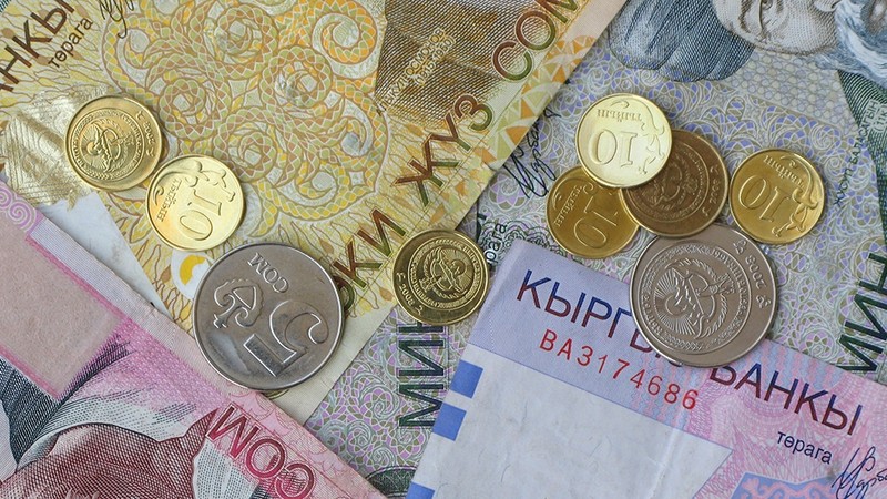 Нацбанк оштрафовал сотрудников гипермаркета &laquo;Фрунзе&raquo;, кафе &laquo;Фаиза&raquo; и других за отказ принять монеты номиналом 10 и 50 тыйынов &mdash; Tazabek