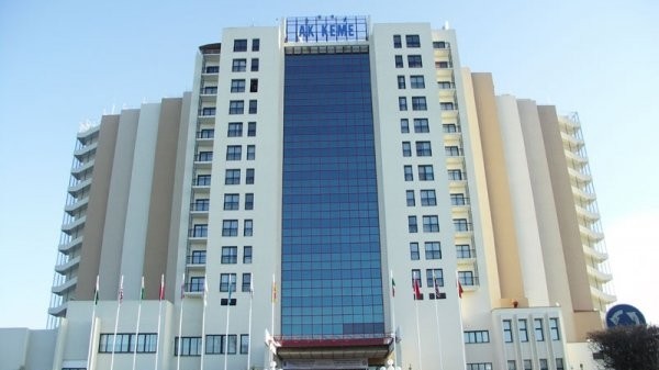 Депутат: Огромный комплекс &laquo;Ак-Кеме&raquo; разваливается на глазах, может надо отдать инвесторам? &mdash; Tazabek