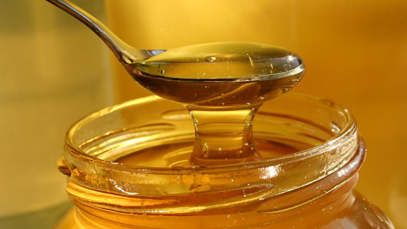 Китай просит Кыргызстан экспортировать 400 тыс.тонн меда, но мы не осилим, - директор Госветсаниспекции &mdash; Tazabek