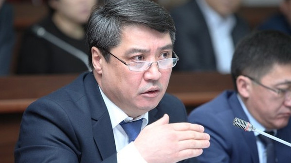 Глава ГНС Т.Абжапаров потребовал принять меры по 100-%-ому выполнению прогноза на июнь, найти дописточники и базу для выполнения годового плана по налогам &mdash; Tazabek