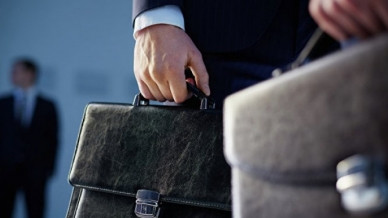 Бюджетные расходы Госагентства по продвижению инвестиций: 1 млн сомов на поездки, 290 тыс.  сомов на сувениры и 75 тыс. сомов на флешки в виде банковских карт &mdash; Tazabek