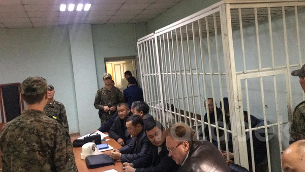 Авария на ТЭЦ Бишкека: «Бишкектеплосеть» предъявила обвиняемым, в том числе экс-директору ТЭЦ Бишкека, иск о возмещении ущерба на 80 млн сомов, «Электрические станции» - на 8,8 млн сомов (фамилии) — Tazabek