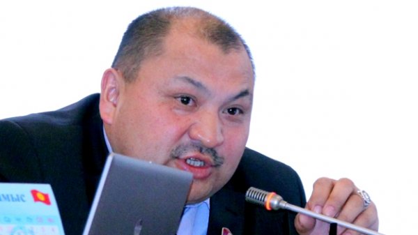 После отмены НДС на импорт зерна пшеницы мука не подешевела, а бюджет потерял 750 млн сомов, - депутат К.Рыспаев &mdash; Tazabek