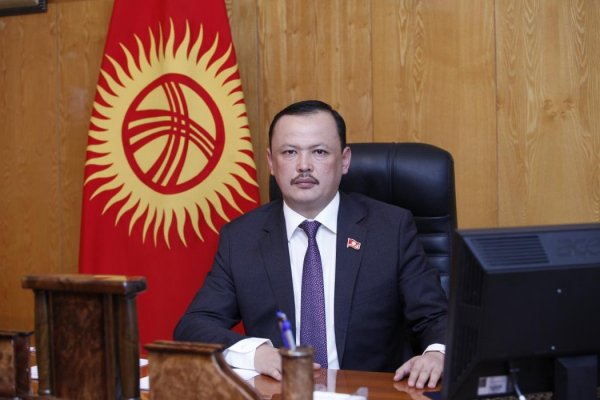 Депутат У.Примов пожаловался на трудности получения зарплаты в сельской местности &mdash; Tazabek