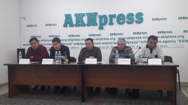 Автоперевозчики просят премьера и министра транспорта освободить от должности главу ГААВТ Д.Сулайманова, уволившего 25 сотрудников Минтранса &mdash; Tazabek