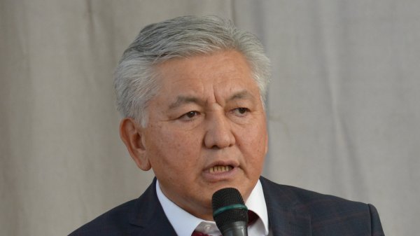 С 2010 года поступило $1 млрд 240 млн грантов, как использует правительство &mdash; это вопрос, - депутат И.Омуркулов &mdash; Tazabek