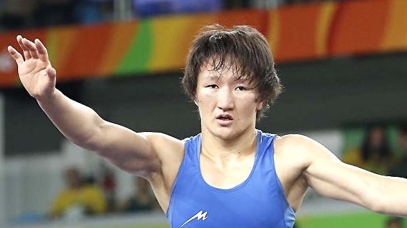 Известный выпускник. В каких вузах учились 160 популярных людей Кыргызстана?