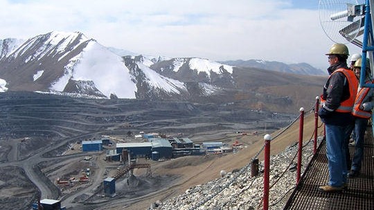 Невозможно побороть коррупцию за 1-2 года, - Совет безопасности о 71 месте КР по коррупции в Индексе управления ресурсами &mdash; Tazabek