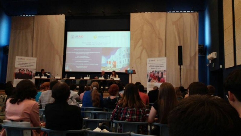 Центробанки сейчас должны выполнять новые миссии, обеспечивая рост и финансовую
 стабильность, - экономист М.Виржини &mdash; Tazabek