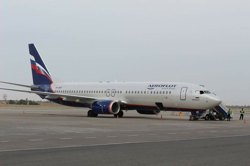 Фото &mdash; В аэропорту &laquo;Манас&raquo; для всех влюбленных в небо прошел осенний споттинг &mdash; Tazabek