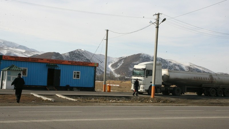 Премьер о весогабаритном контроле: Возможно, стоит отдать его частному сектору, если Минтранс не может урегулировать данный вопрос &mdash; Tazabek