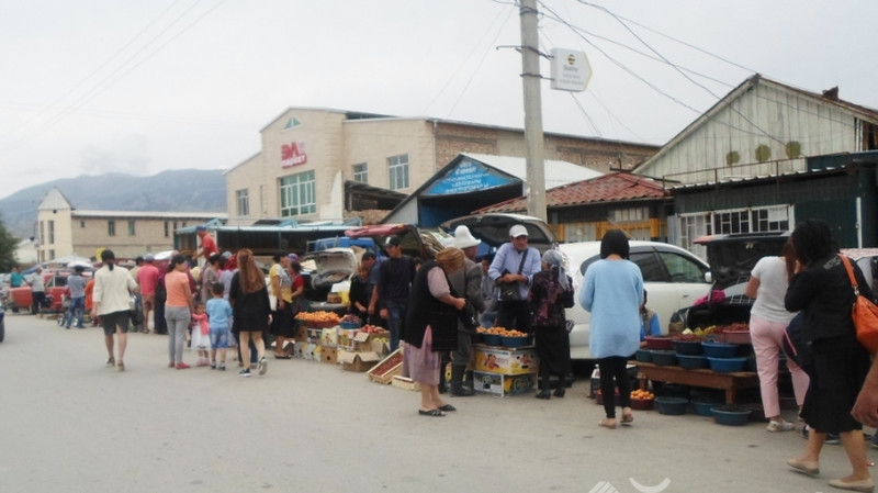 Торговцы из Нарына: Какой доход приносят патенты предпринимателей? &mdash; Tazabek