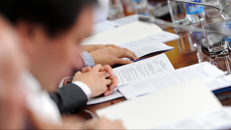 В ЖК внесли проект программы приватизации по госдолям  в &laquo;Эйр Кыргызстан&raquo;, KICB, &laquo;Росинбанк&raquo; и других (суммы) &mdash; Tazabek