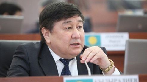 Если бы развивали возобновляемые источники энергии, не было бы необходимости строить все эти линии, - депутат о займах в энергосектор &mdash; Tazabek