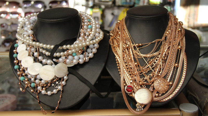 Правительство утвердило ставки пробирного сбора за опробование и клеймение ювелирных изделий &mdash; Tazabek