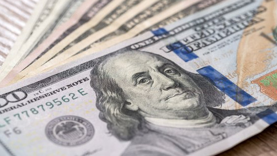 Зафиксировано незначительное снижение курса доллара &mdash; Tazabek