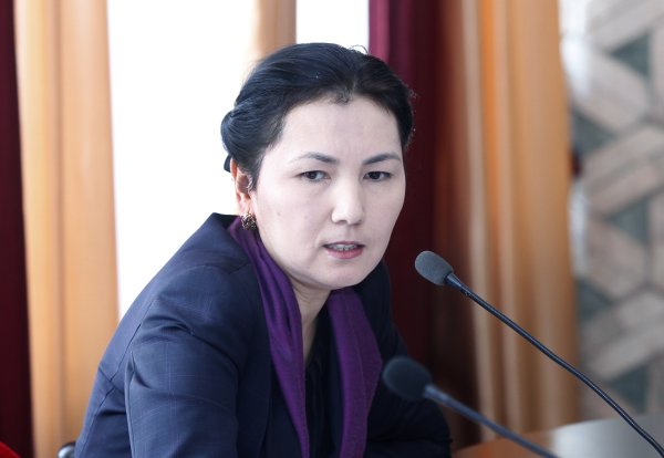 Депутат А.Салянова интересуется, почему Минэкономики вводит новый вид разрешения &mdash; на параллельное проектирование и строительство &mdash; Tazabek