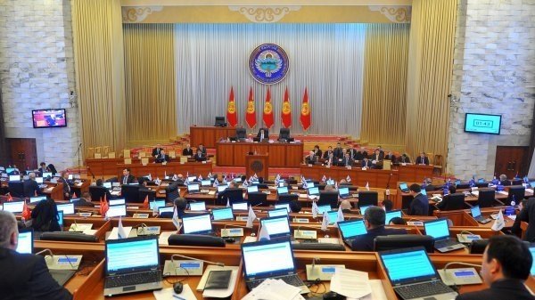 Декларация—2015: У кого среди депутатов комитета ЖК по аграрной политике самый высокий доход? — Tazabek