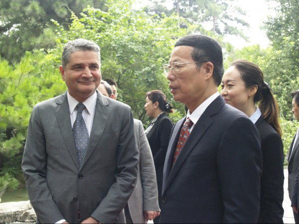 В мире происходят глубокие преобразования, а мировая экономика восстанавливается очень медленно, - вице-премьер Госсовета КНР Чжан Гаоли &mdash; Tazabek