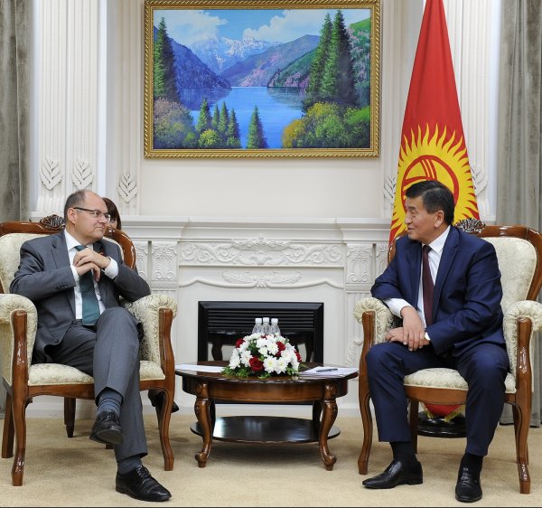 Министр ФРГ К.Шмидт предложил с привлечением представителей ученых кругов провести анализ состояния и перспектив партнерства с Кыргызстаном &mdash; Tazabek