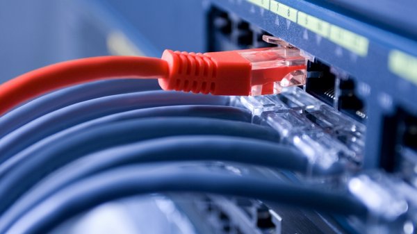 Монопольный рычаг поставок услуг Интернета делает Кыргызстан политически и экономически уязвимым, - бизнесмен &mdash; Tazabek