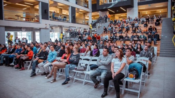 В Бишкеке проходит третья ежегодная IT-конференция GDG DevFest Bishkek 2016 (фото) &mdash; Tazabek