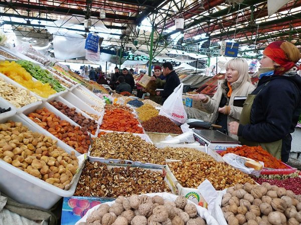 В 2016 году по Кыргызстану потребительские цены и тарифы снизились на 0,5% &mdash; Tazabek