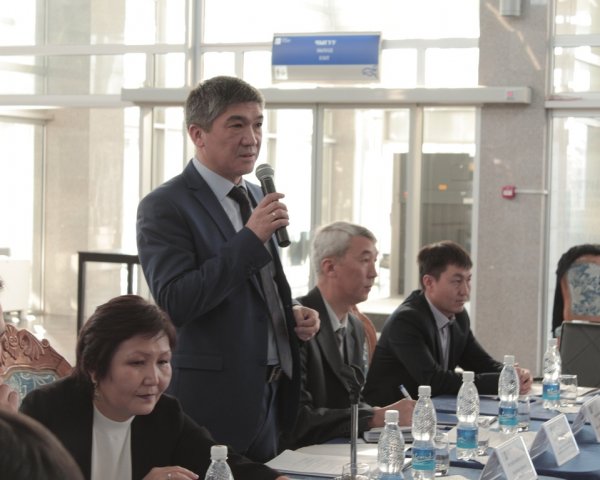 Фото &mdash; В международном аэропорту &laquo;Манас&raquo; прошел круглый стол &laquo;Развитие туристического потенциала в Кыргызстане. Доступная авиация&raquo; &mdash; Tazabek