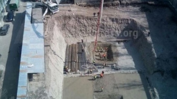 Свердловский районный суд Бишкека отменил сделку купли-продажи сквера на Суюмбаева &ndash;Чуй под строительство многоэтажного дома &mdash; Tazabek