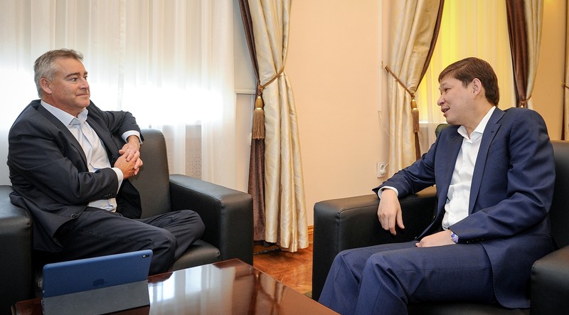 В правительстве обсудили проект &laquo;Таза коом&raquo; с послом Великобритании Р.Орд-Смитом &mdash; Tazabek