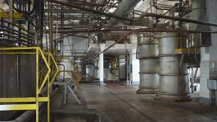 Российский инвестор Кара-Балтинского горнорудного комбината сейчас не может найти урановое сырье и ведет переговоры с лицензиатами 3-4 месторождений КР, - глава ФГИ Д.Зилалиев &mdash; Tazabek